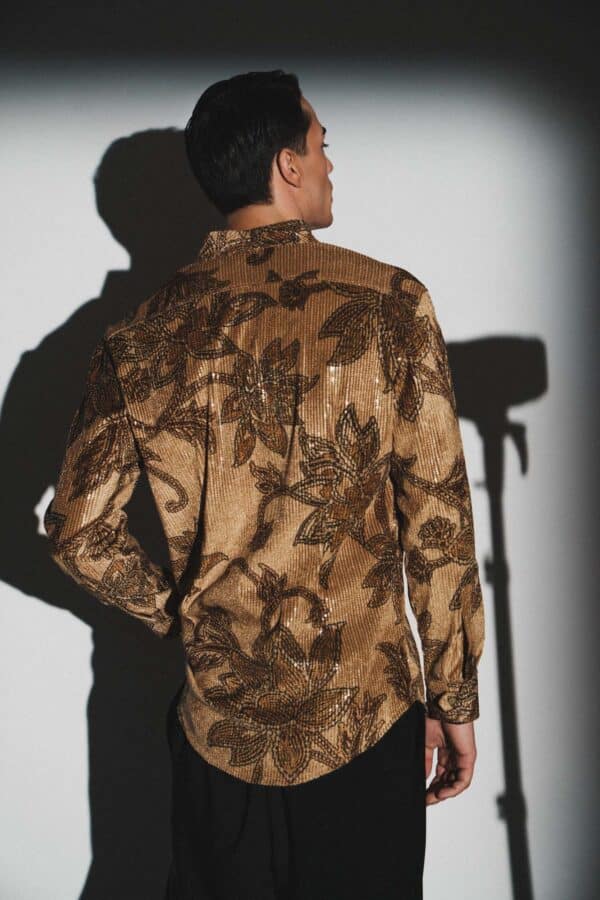 V Lotus Shirt - Image 6